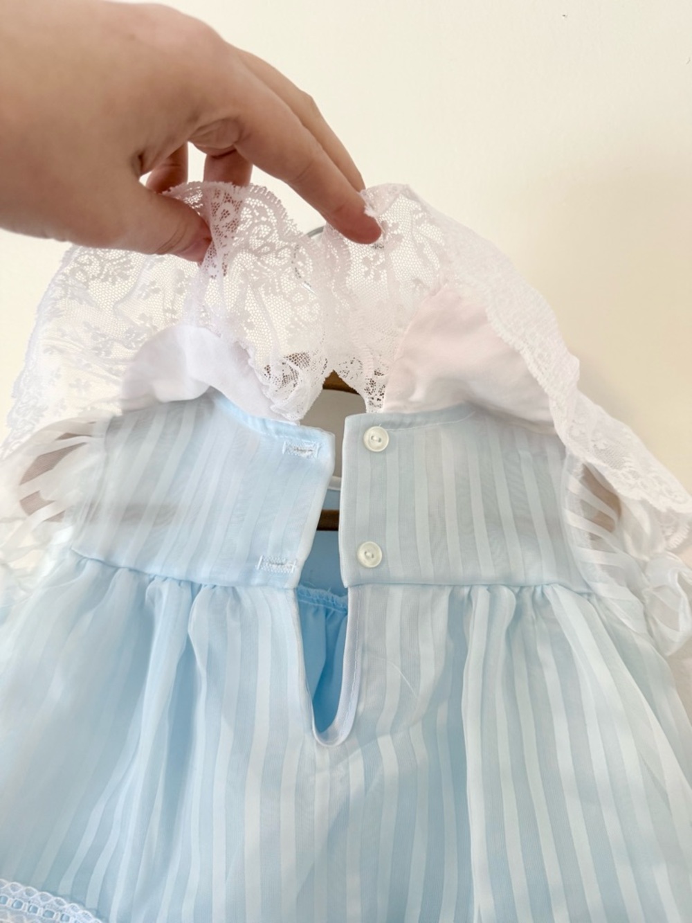 Vintage Baby Girls 6-9 Months Blue and White Lace Short Dress or Blouse Floral - Picture 6 of 12